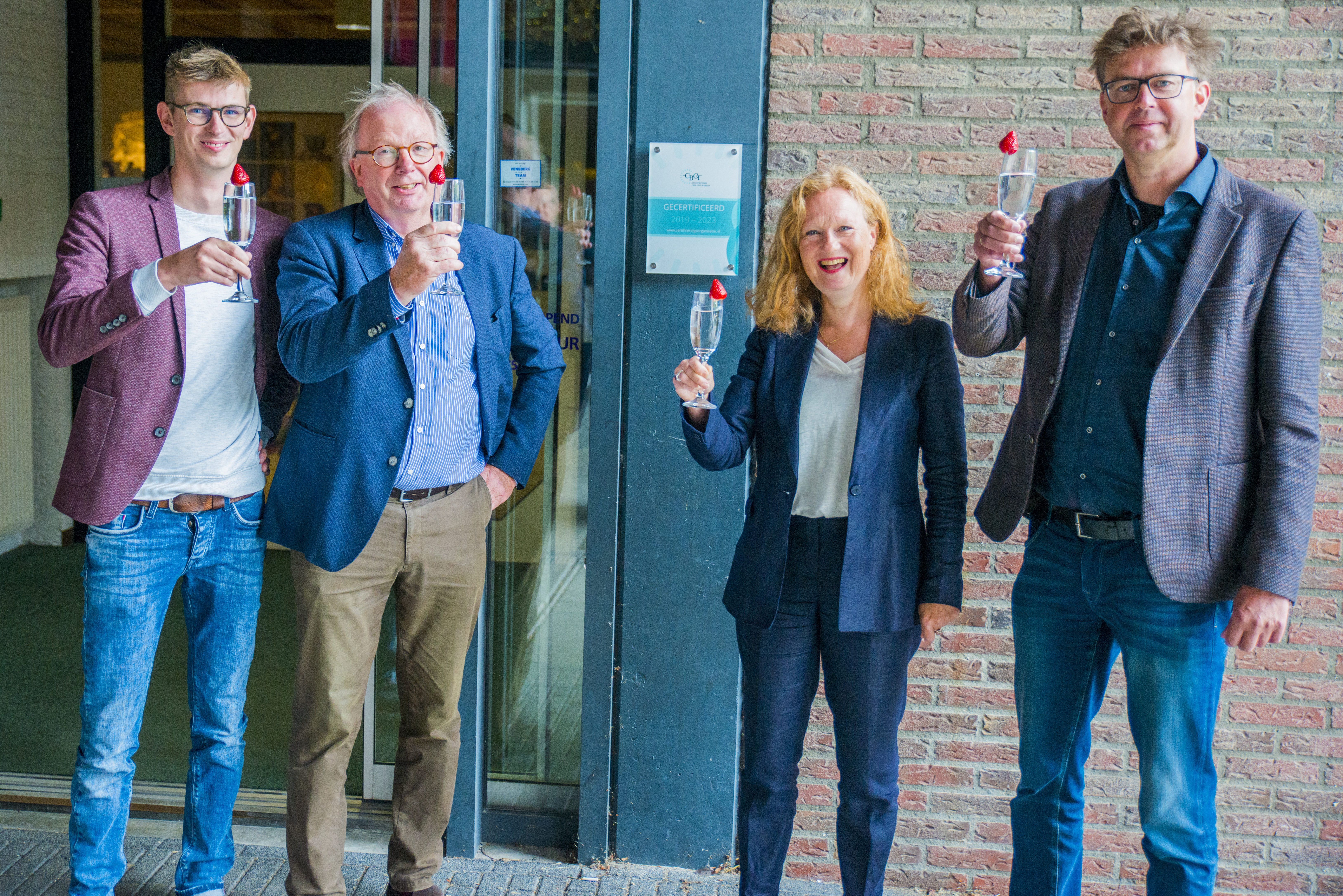 Proosten op de eerste landelijke certificering van Muzehof Centrum voor de Kunsten